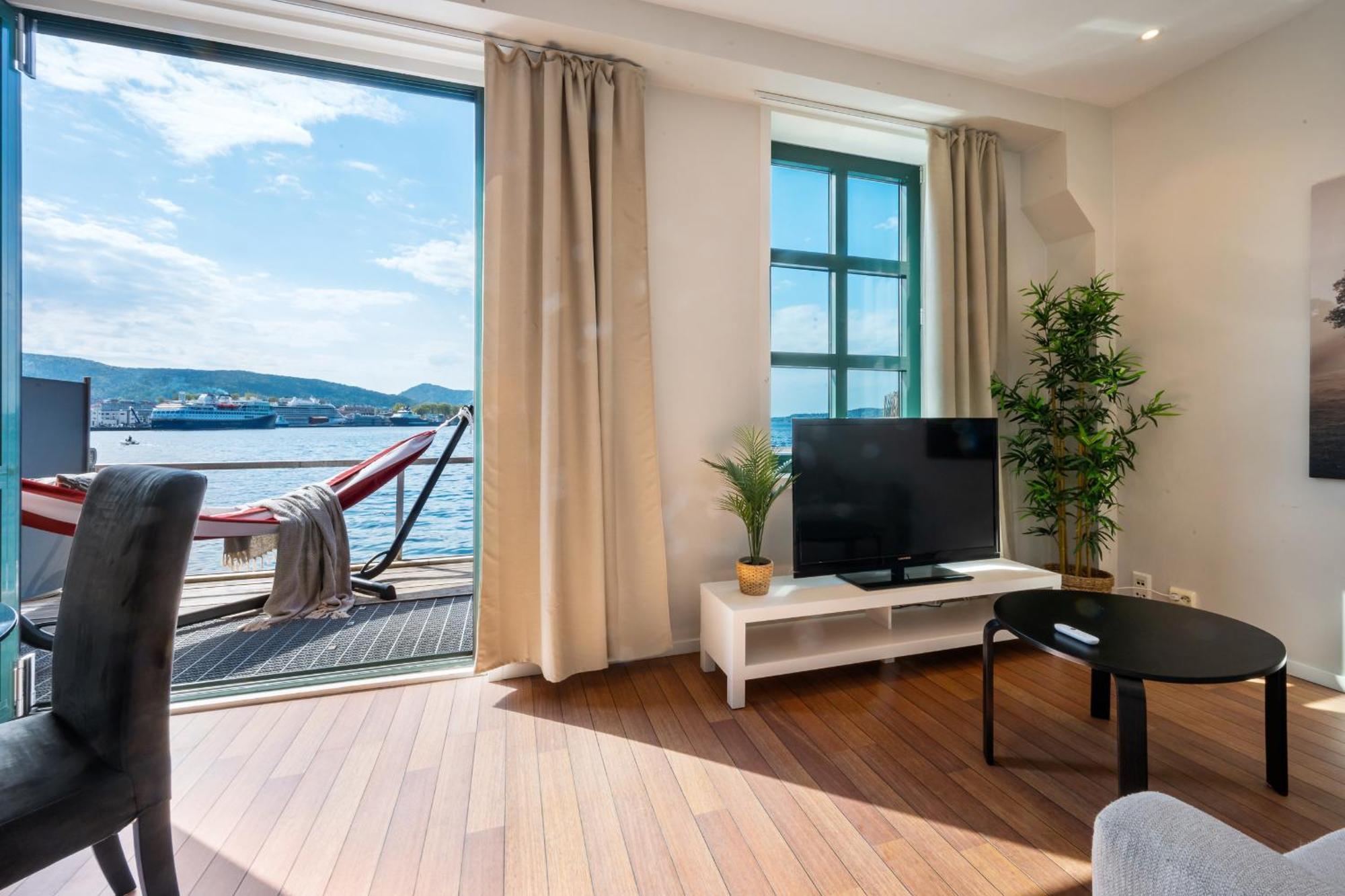 Central Seafront Apartments With Parking And Self Check-In! Bergen Kamer foto