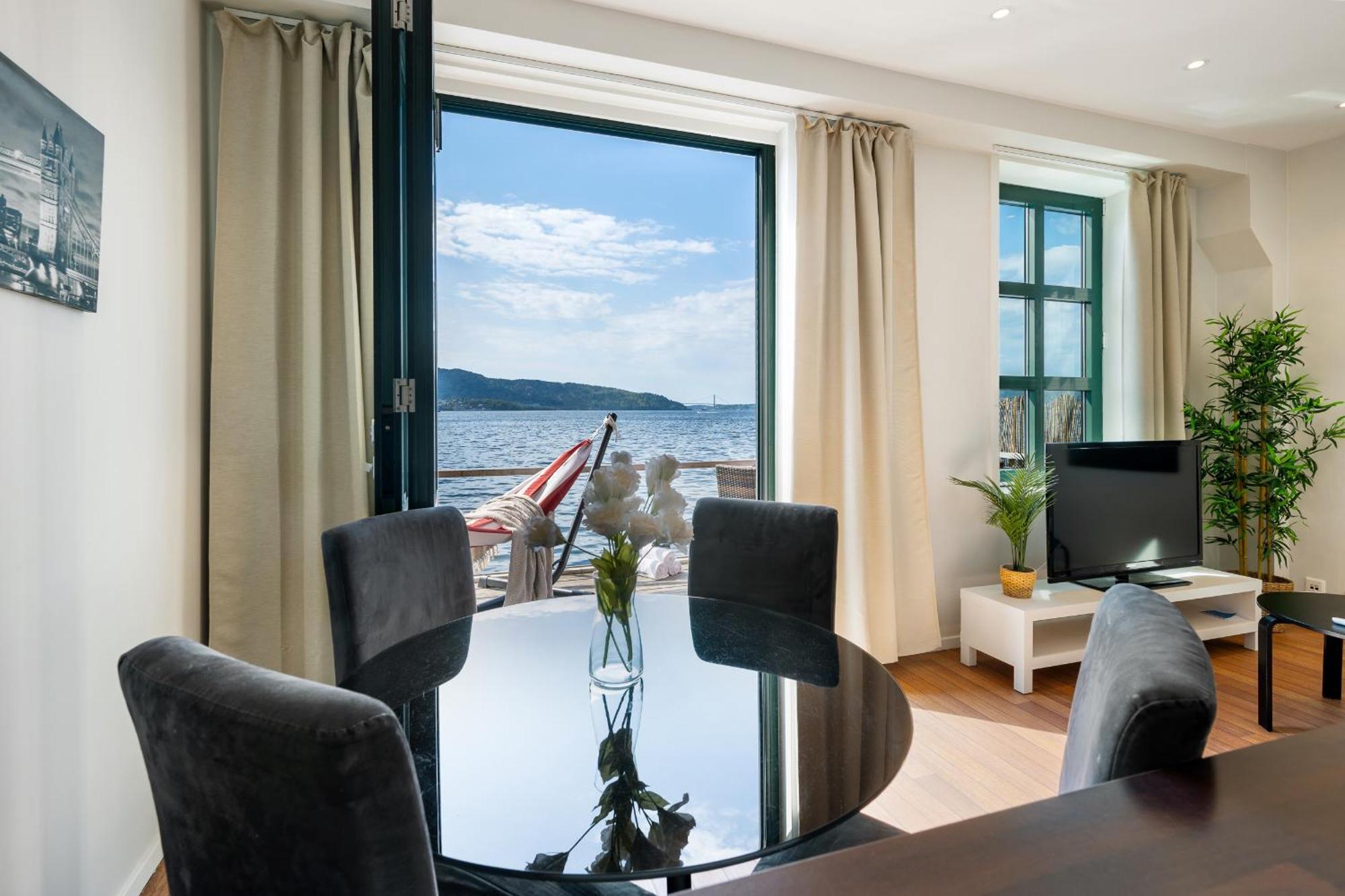Central Seafront Apartments With Parking And Self Check-In! Bergen Kamer foto