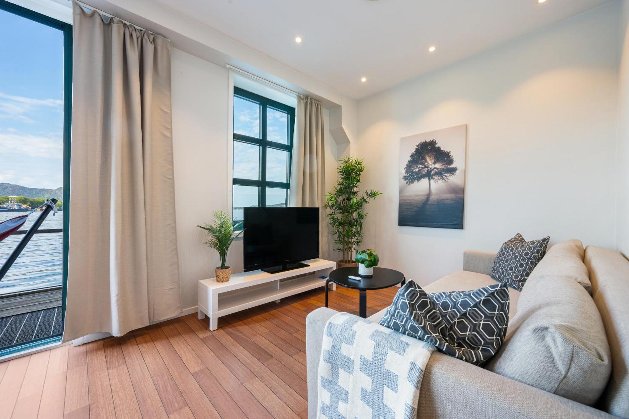 Central Seafront Apartments With Parking And Self Check-In! Bergen Kamer foto